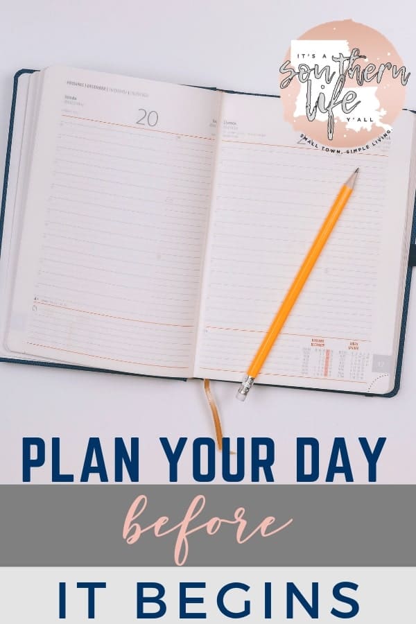 Planning your day before it begins is the first step for a productive day. This routine will help you achieve greater time management, productivity, and organization.