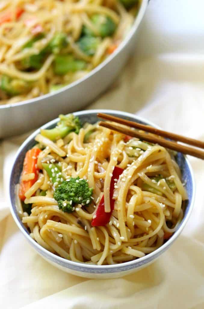 10-MINUTE GLUTEN-FREE VEGETABLE LO MEIN from Strength and Sunshine