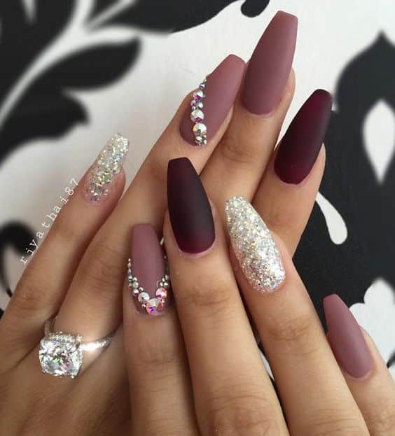 LUXURY NAILS