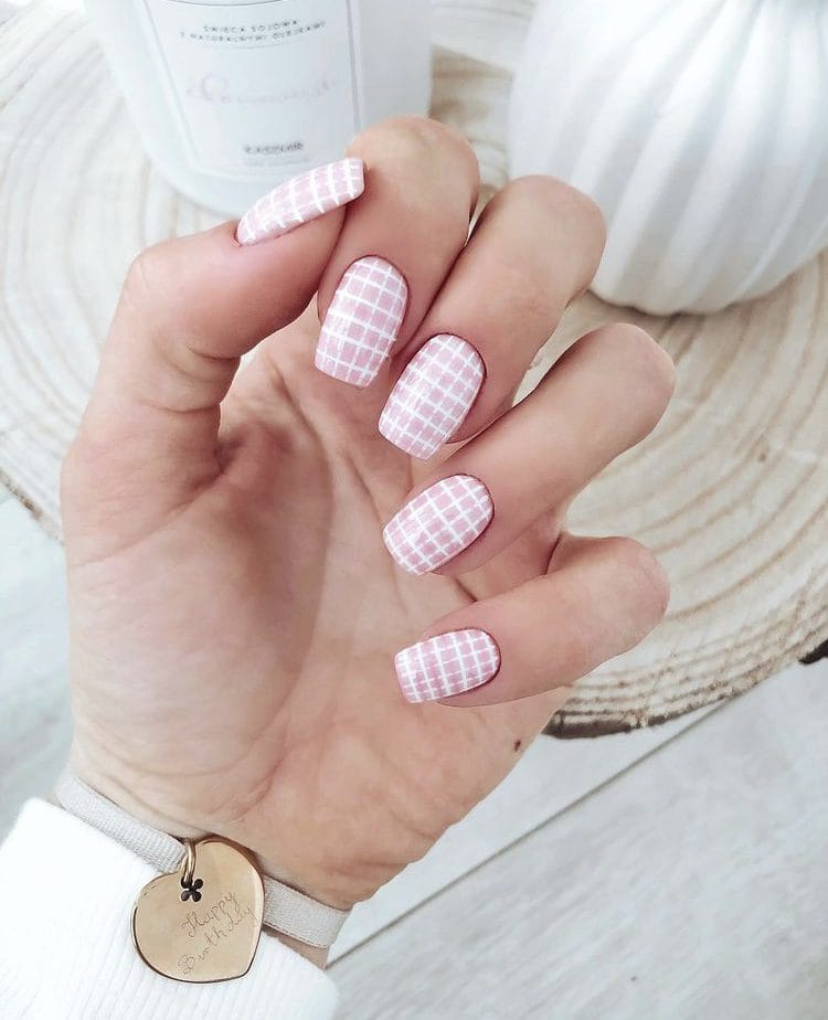 pink nails