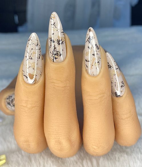 LUXURY NAILS
