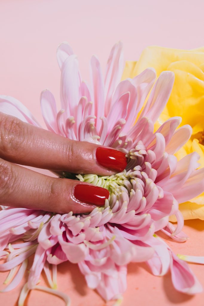 Does Gel Nail Polish Dry On Its Own