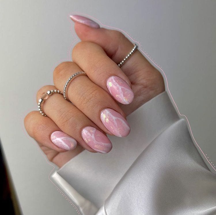 pink nails
