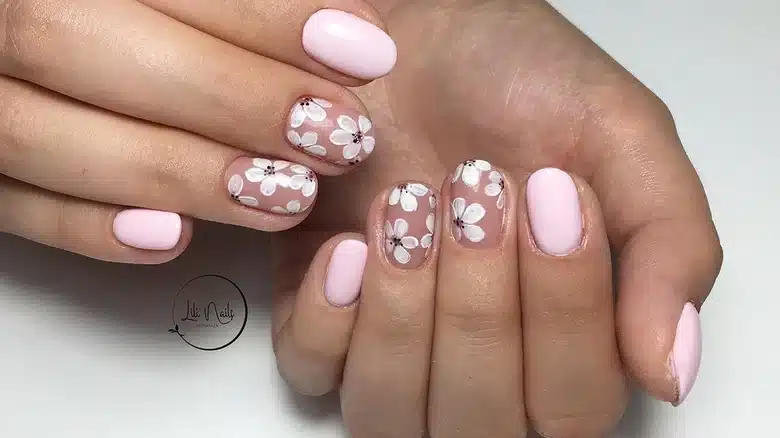 pink nails
