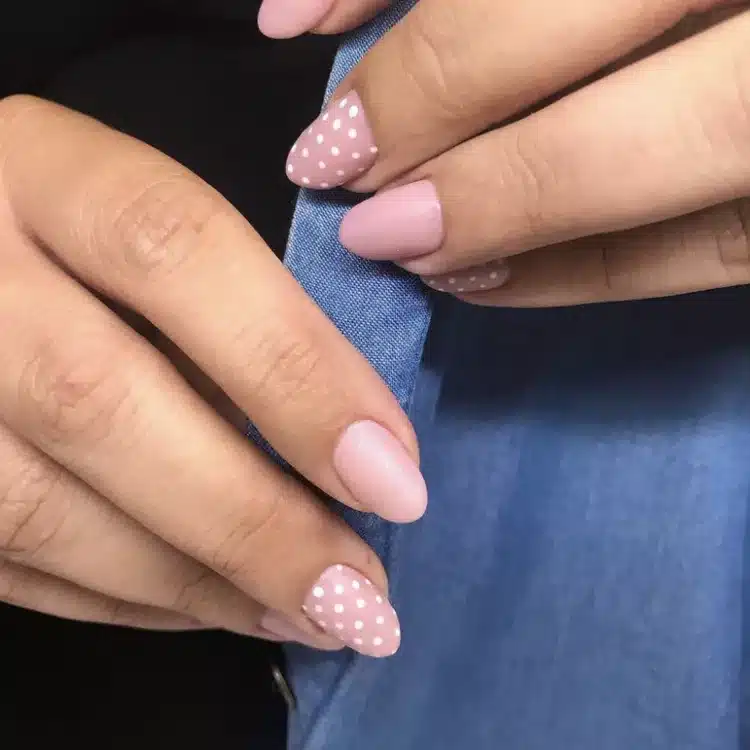 pink nails