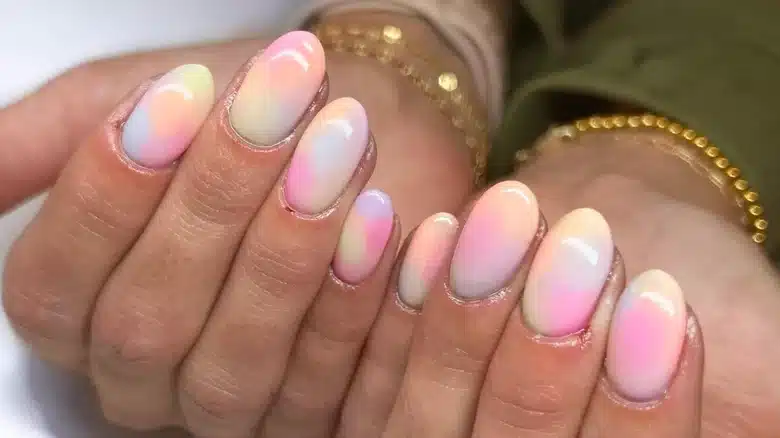 pink nails