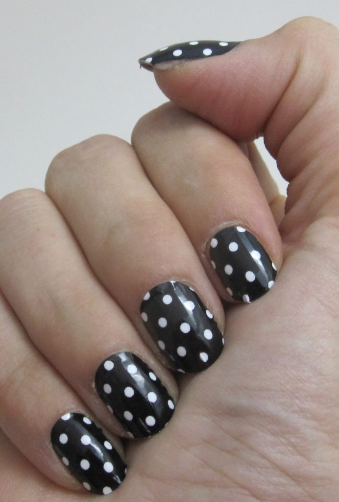 white nails designs