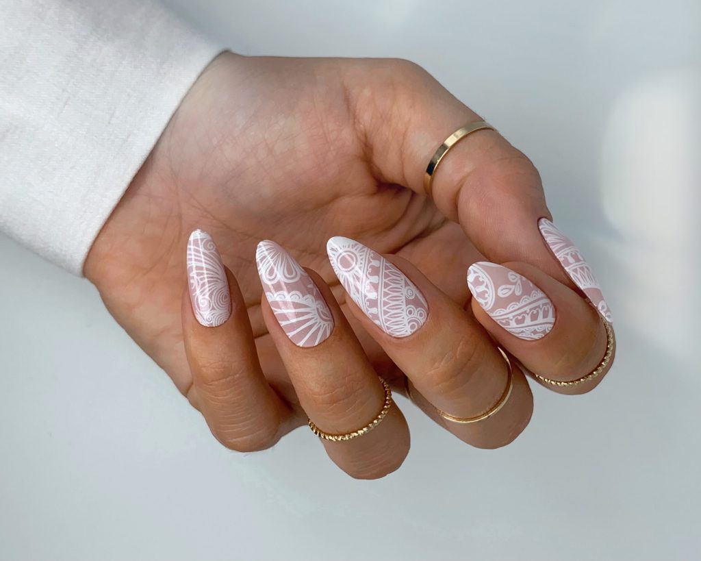 white nails designs