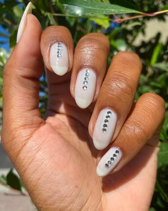white nails designs