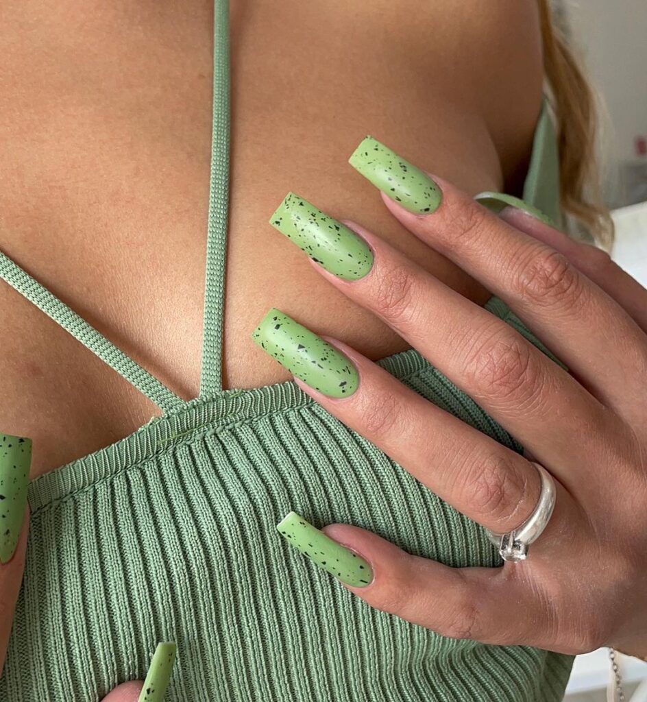 green speckled coffin nails autumn nails