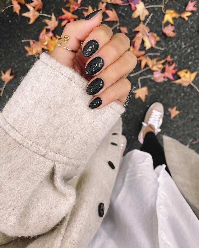 leopard print black autumn nails
