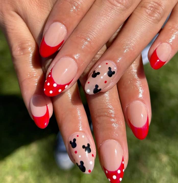mickey-mouse-nails-