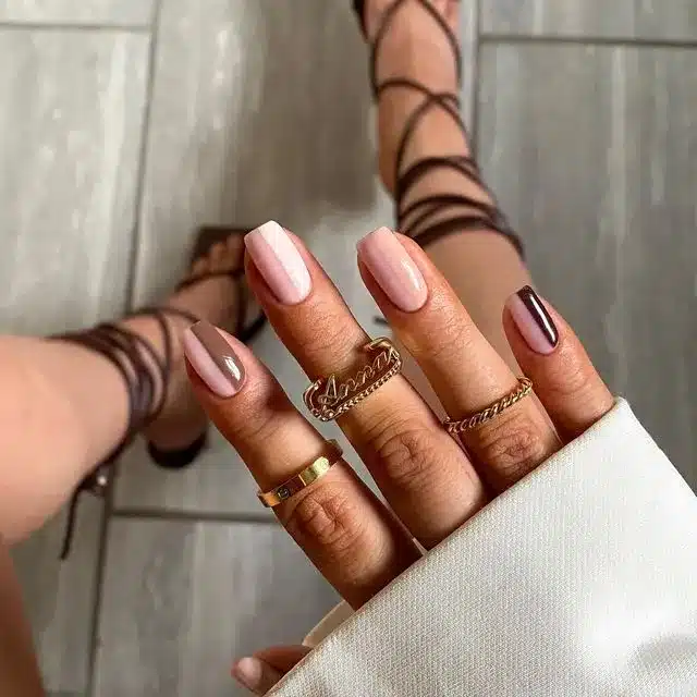 nude stripe autumn nails