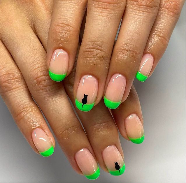 green french tip black cat halloween dip nails