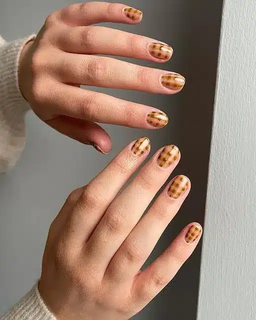autumn gingham nails
