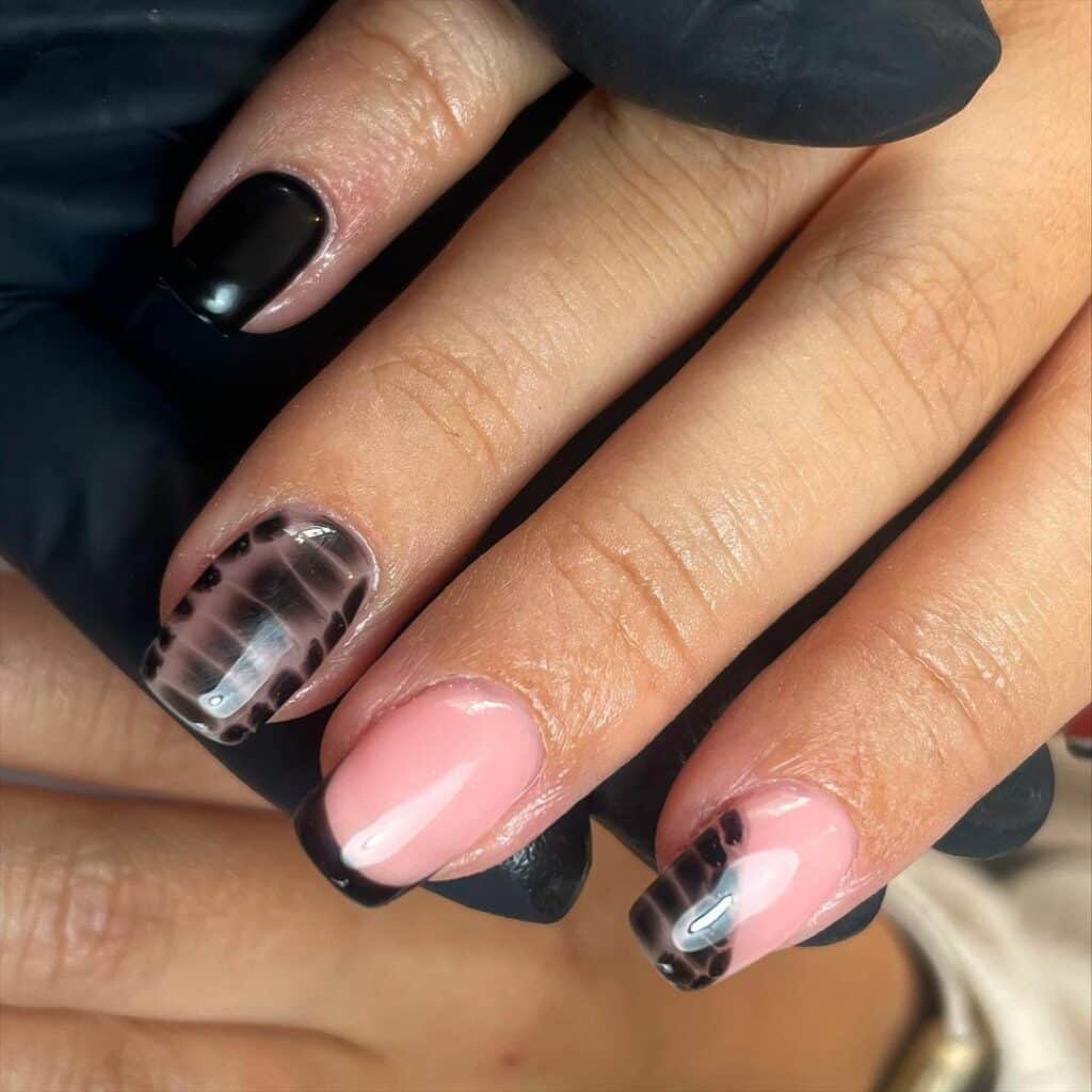 black details autumn nails