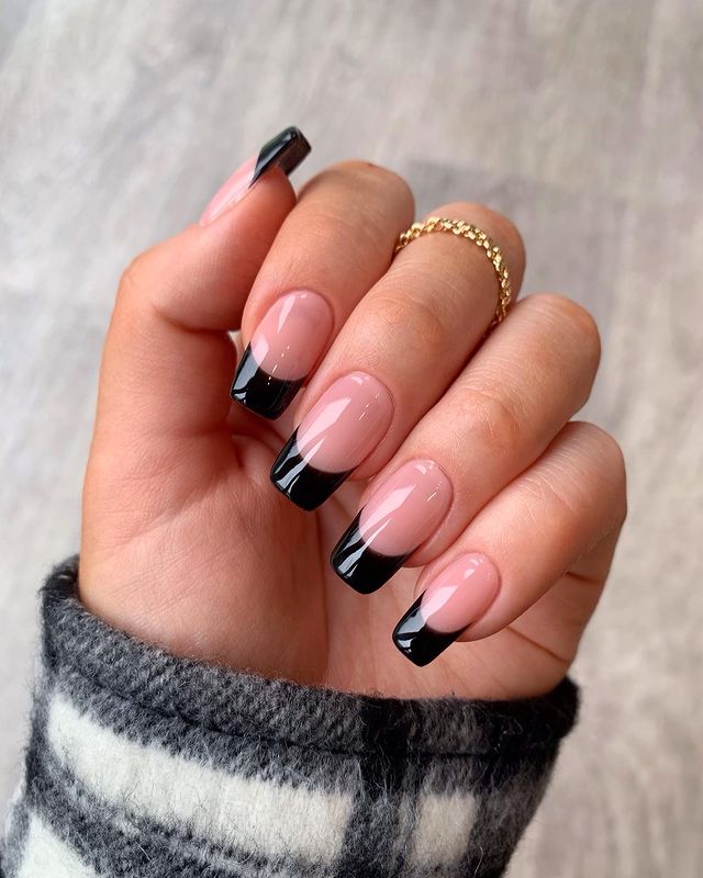 black-french-tips-autumn-nails