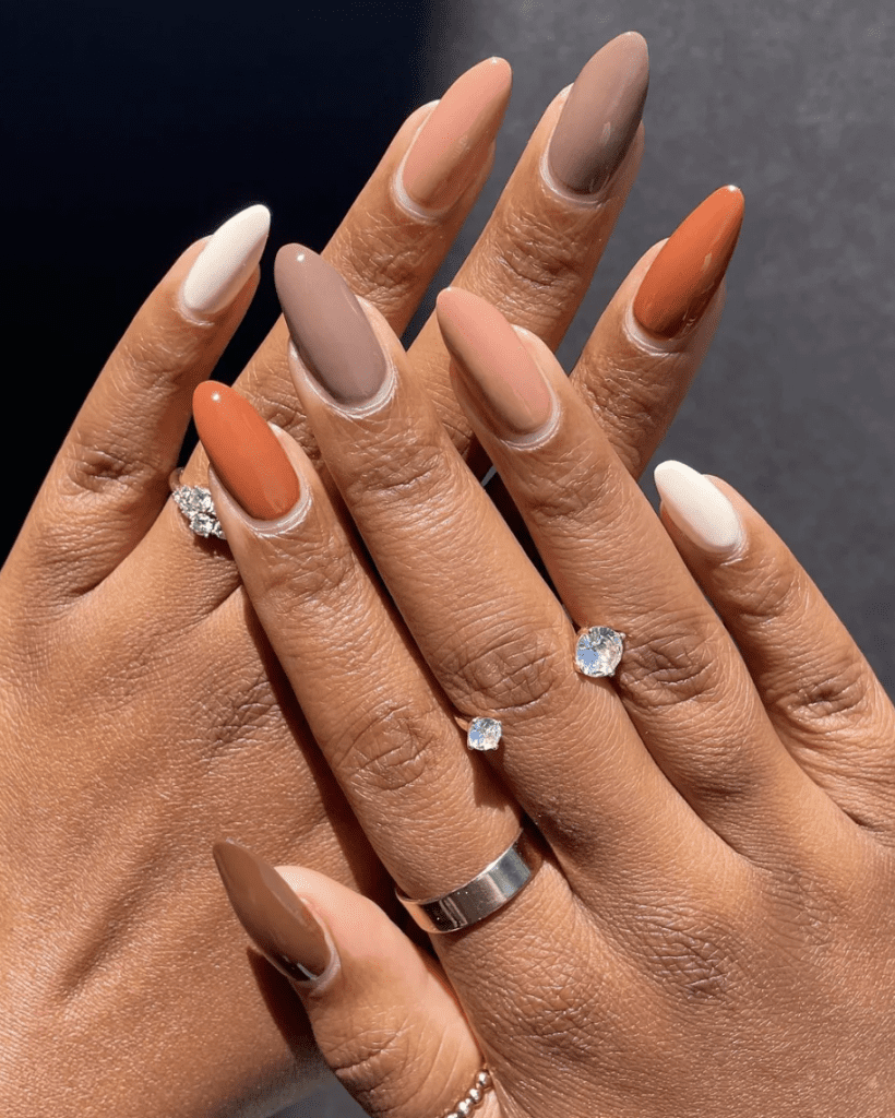 classy short autumn nails