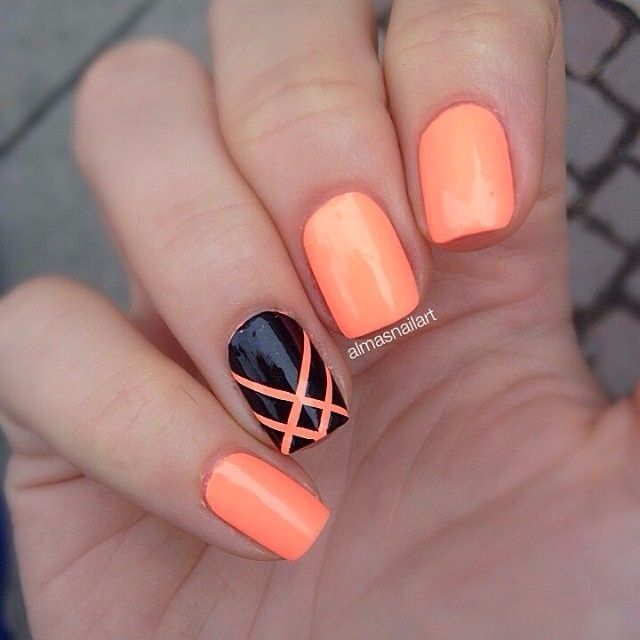 orange and black halloween dip nails 1