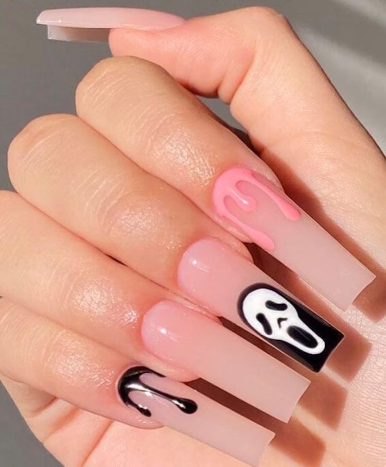 scream hallowen dip nail ideas