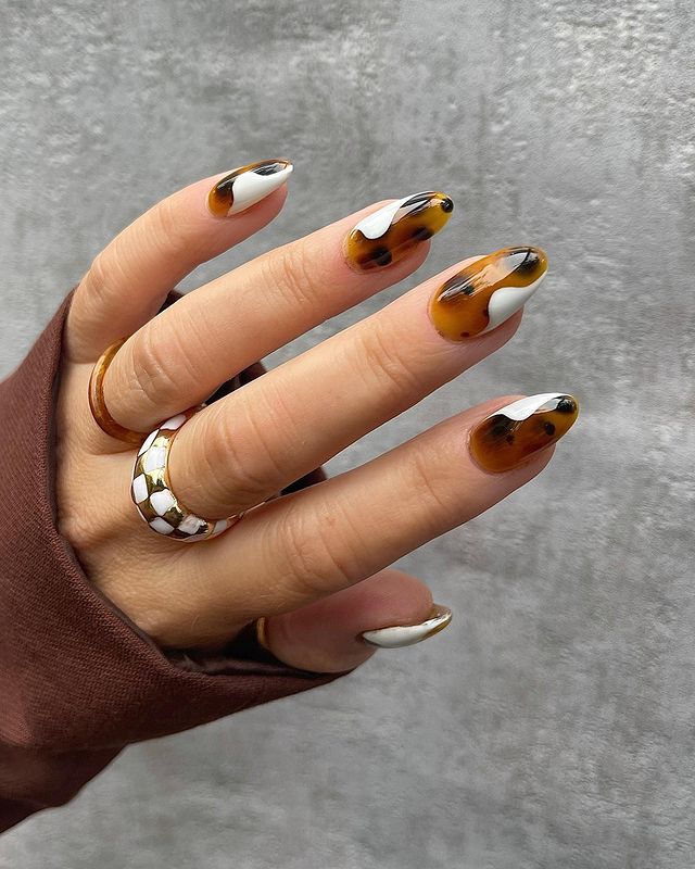 white tortoise autumn nails