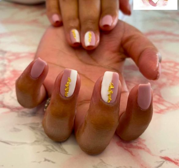 white and dusty rose nails